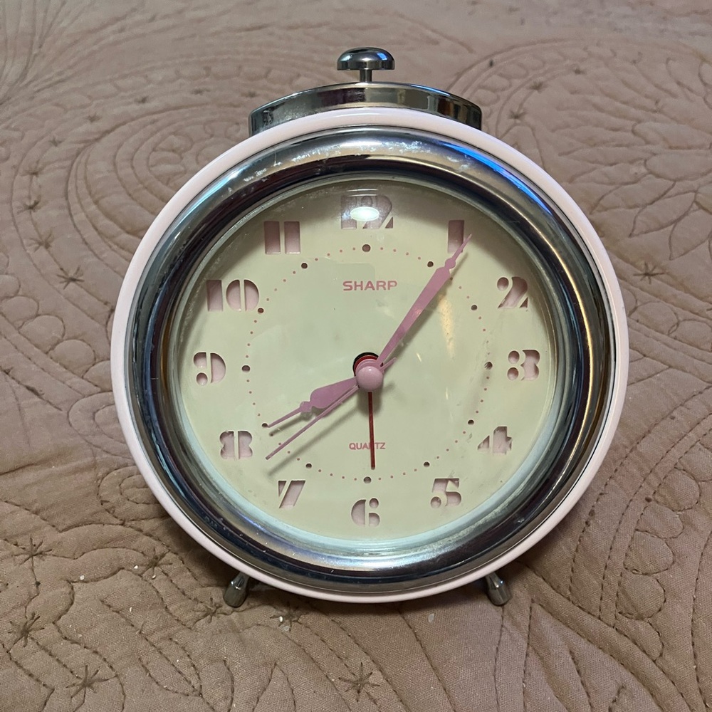 Vintage Pink Footed Quartz Analog Alarm Clock